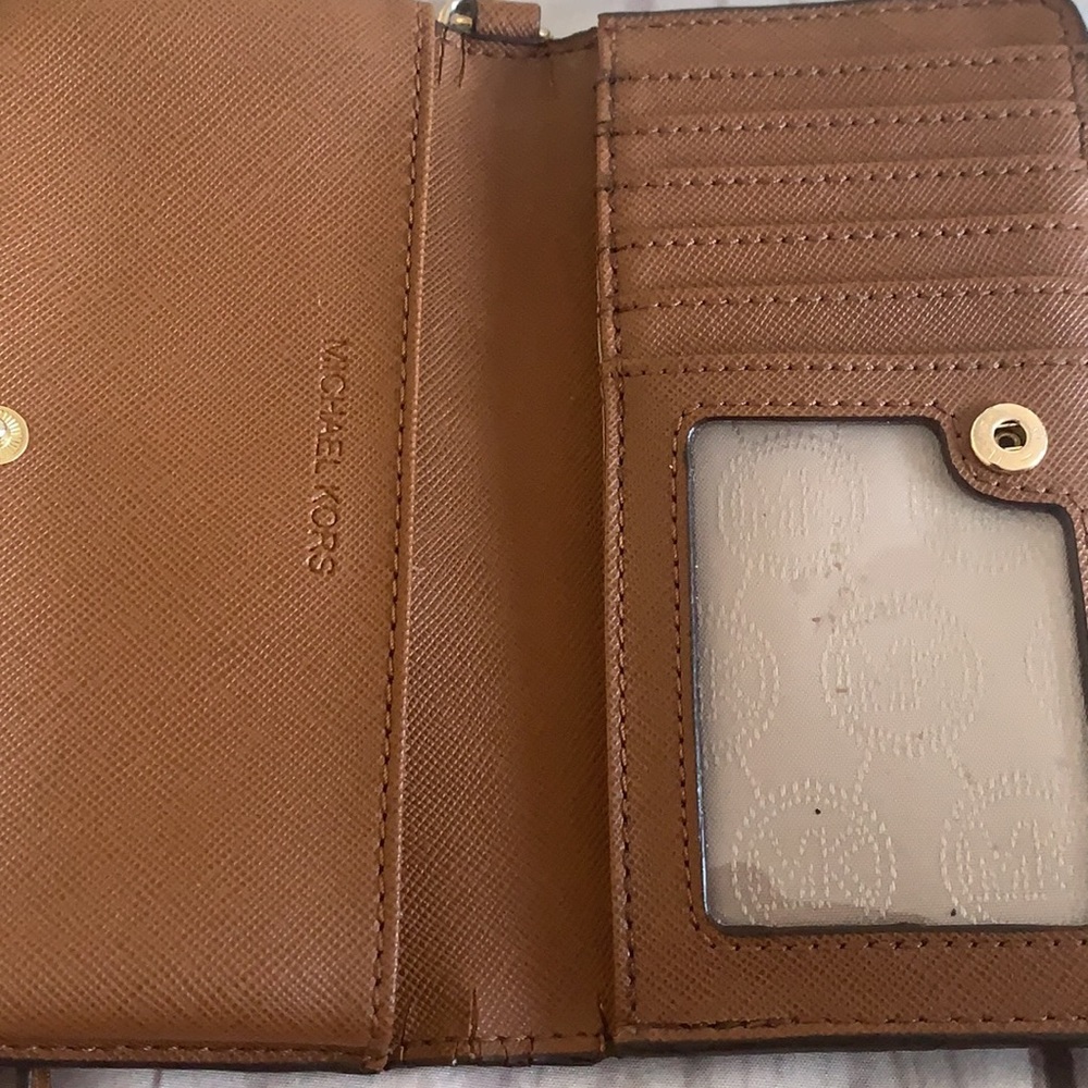 Michael Kors Cell Phone Wallet Holder - Picture 10 of 11
